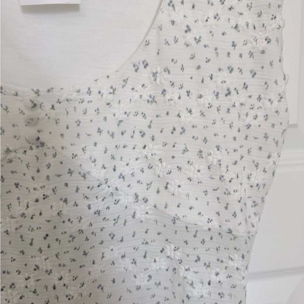 NWT Elodie Floral Baby Tee XL White Fitted Soft Girl Spring Top Scoop Neck - Picture 7 of 12